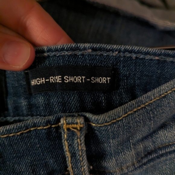 Hollister High Rise Short-Short Cut Off Jean Shorts Sz 3/26 - Picture 5 of 7